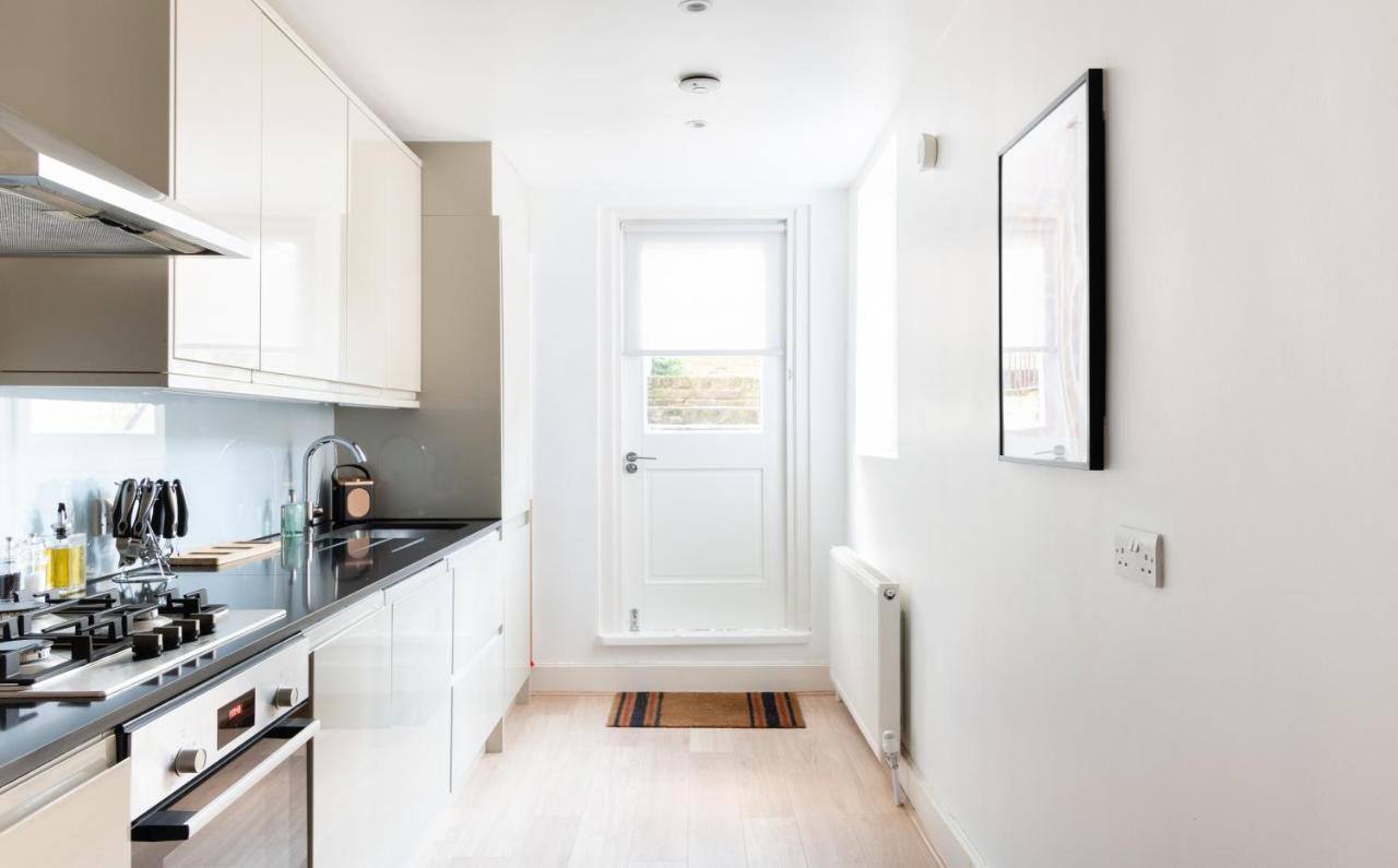 ロンドンThe Chelsea Arms - Bright 3Bdr With Garden & Private Parkingアパートメント エクステリア 写真